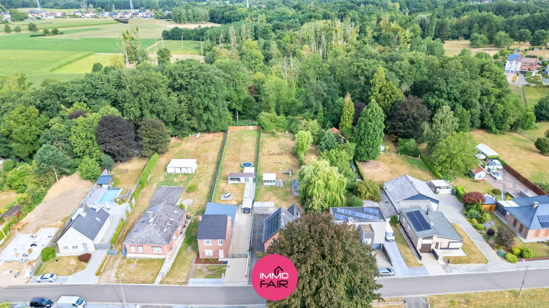 Royale, instapklare gezinswoning op geliefde locatie foto 19