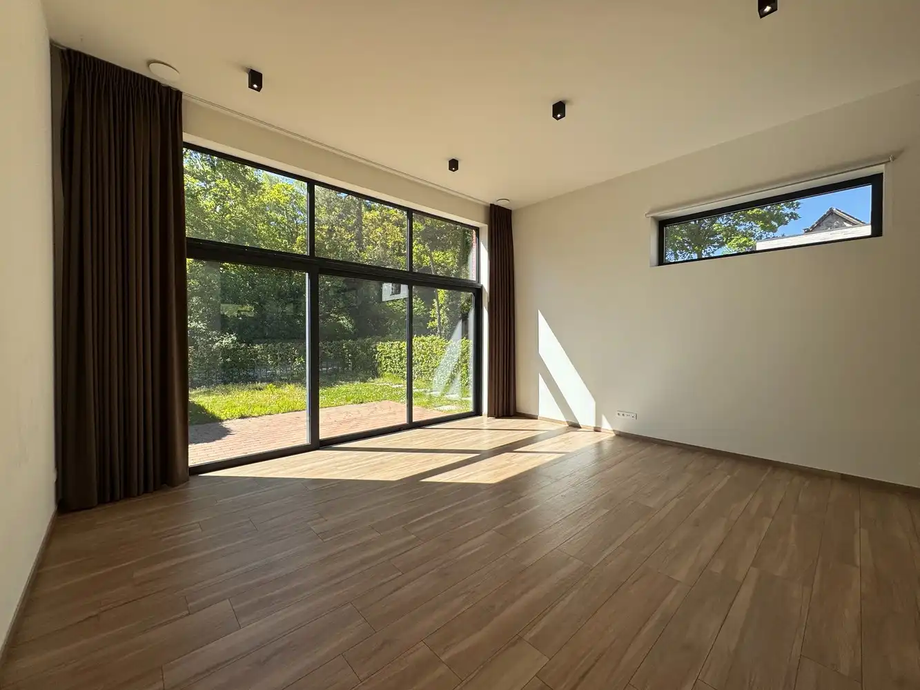 Parel in Wiemesmeer: ruime woning met tuin, licht en topafwerking foto 7