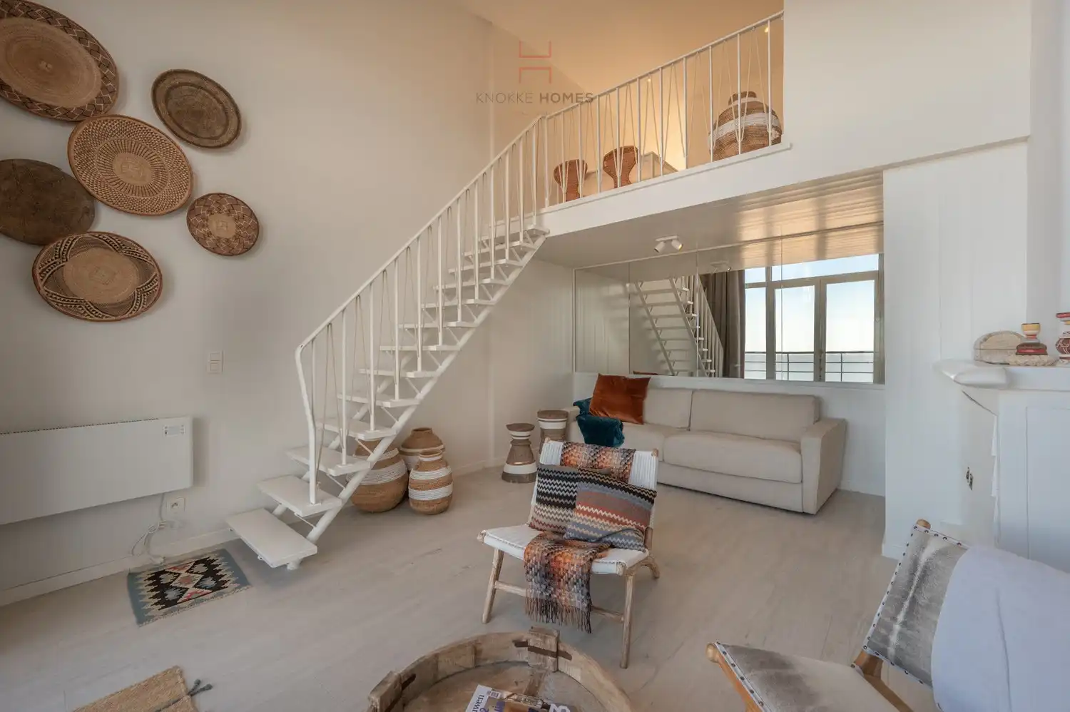 Exclusieve mezzanine-studio met panoramisch zeezicht. foto 3