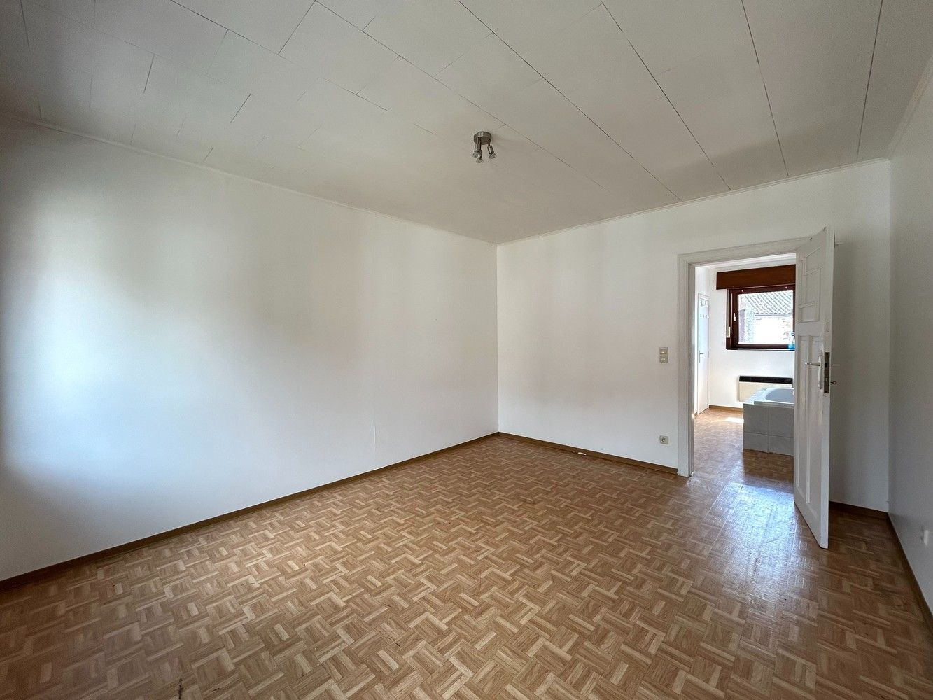 Te renoveren woning te Leefdaal foto 8