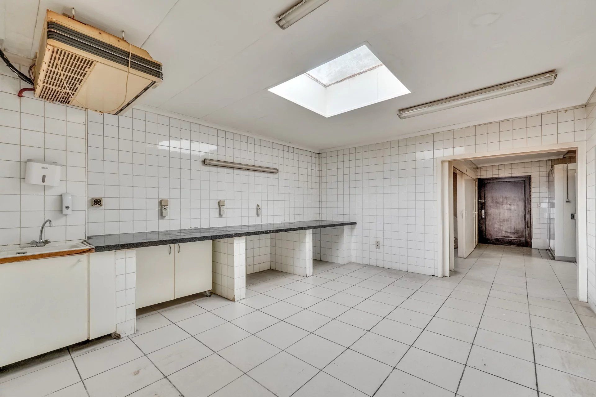 Zakelijk pand met woonst in Wellen foto 11