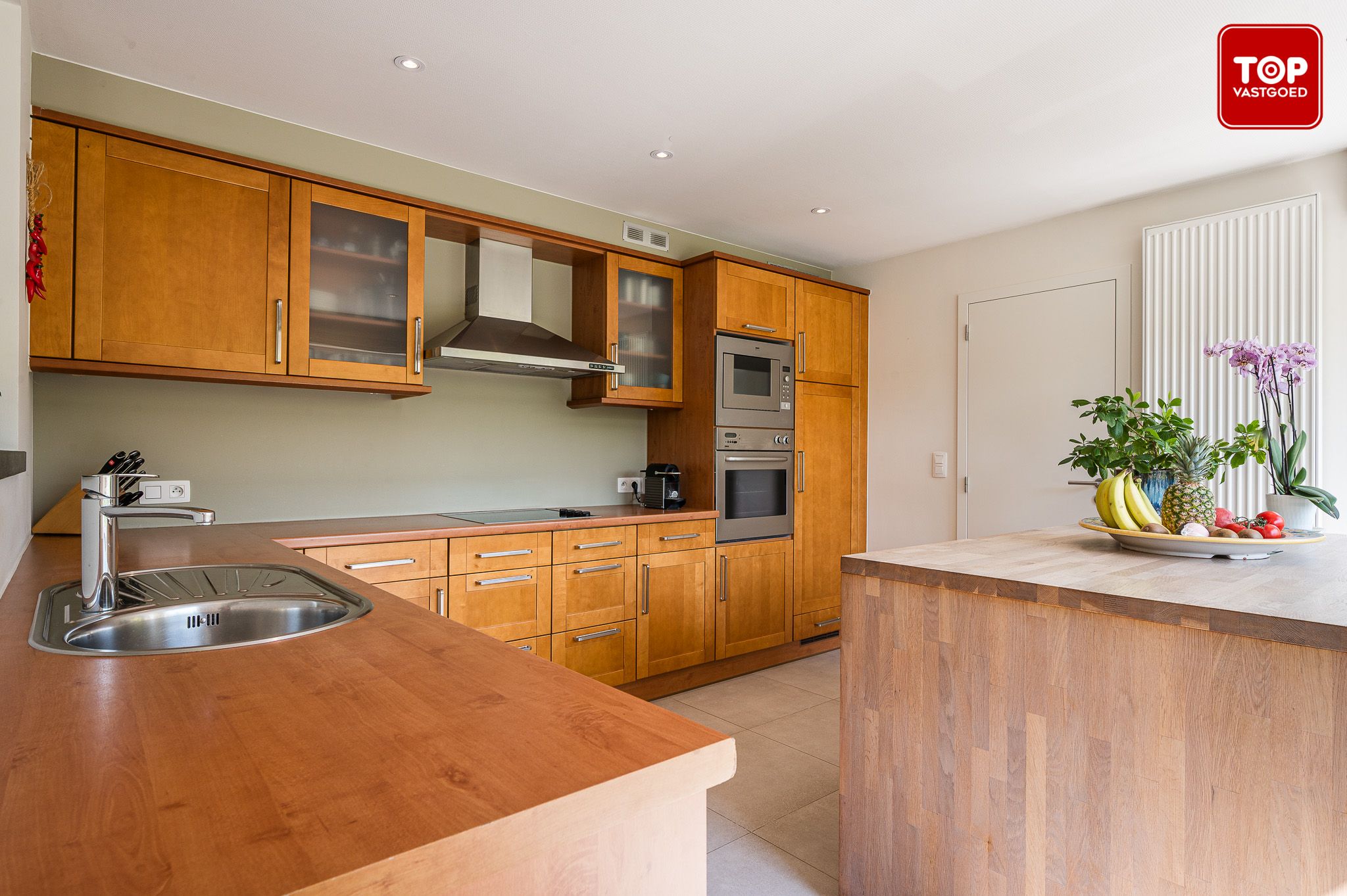 Instapklare woning met prachtige tuin in doodlopende straat. foto 9