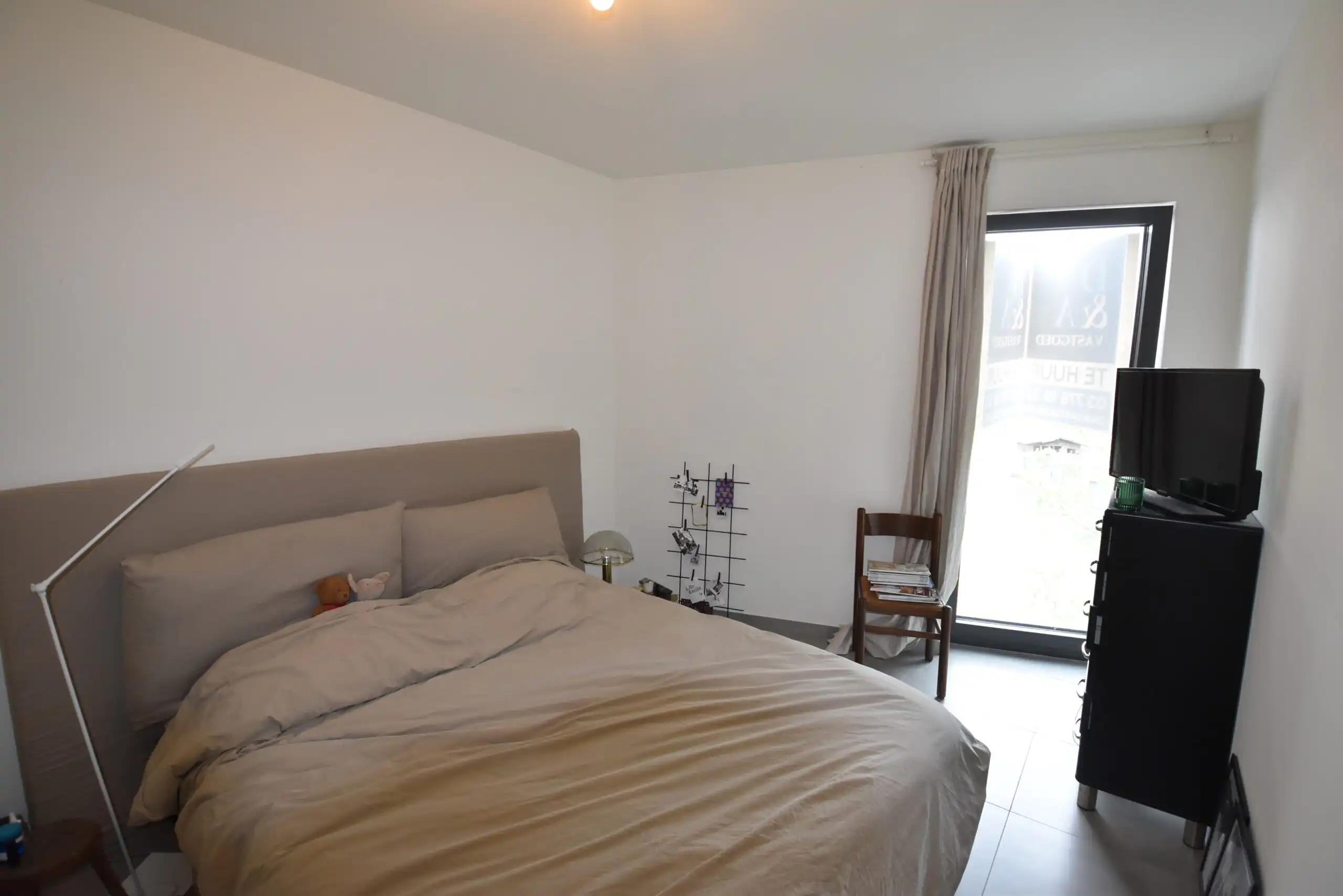 Modern en energiezuinig appartement te huur in hartje Nieuwkerken-Waas foto 9