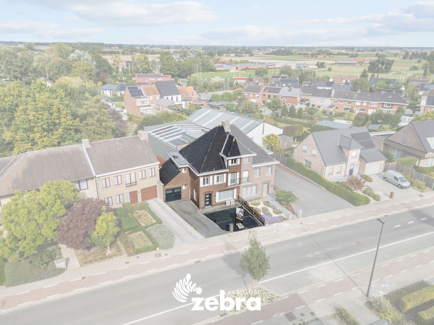 Ruime licht op te frissen woning met drie slaapkamers te Tielt! foto 25