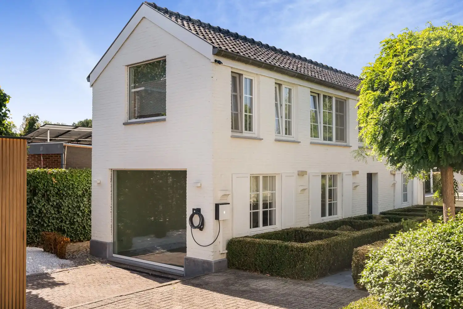Exclusief wonen met zwembad, bijgebouw en uitzonderlijk veel ruimte foto 31
