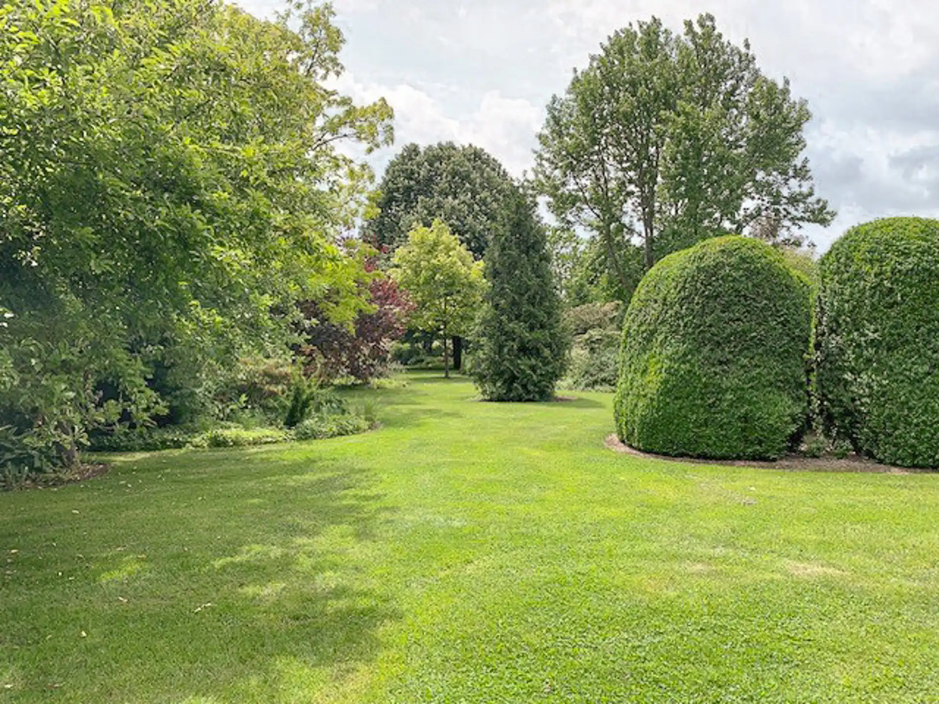 GEEL - Stijlvolle villa met parktuin foto 19