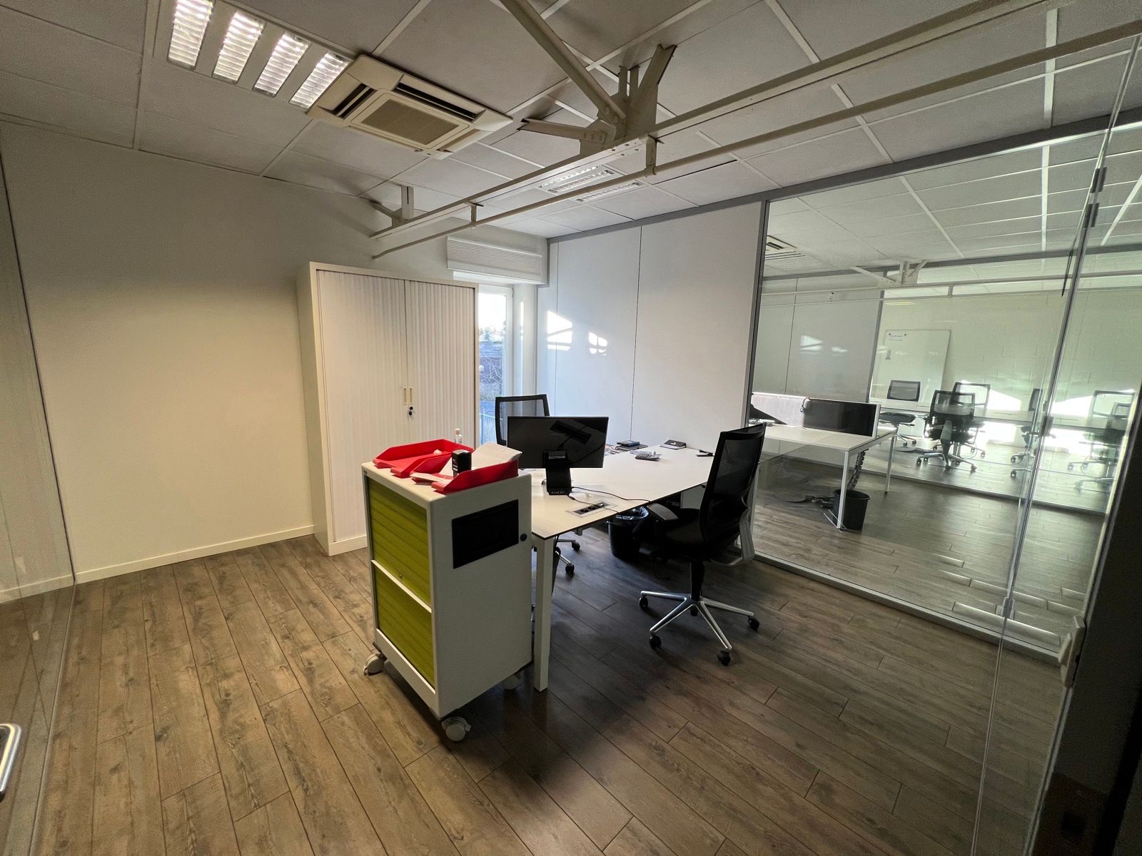 Opslagloods met kantoorfunctie. foto 11