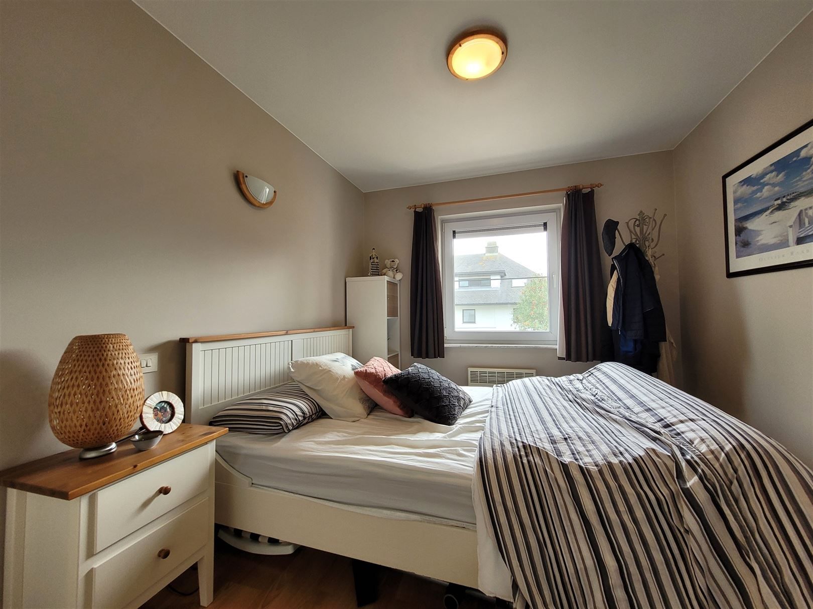 Lichtrijk appartement met garage box foto 12