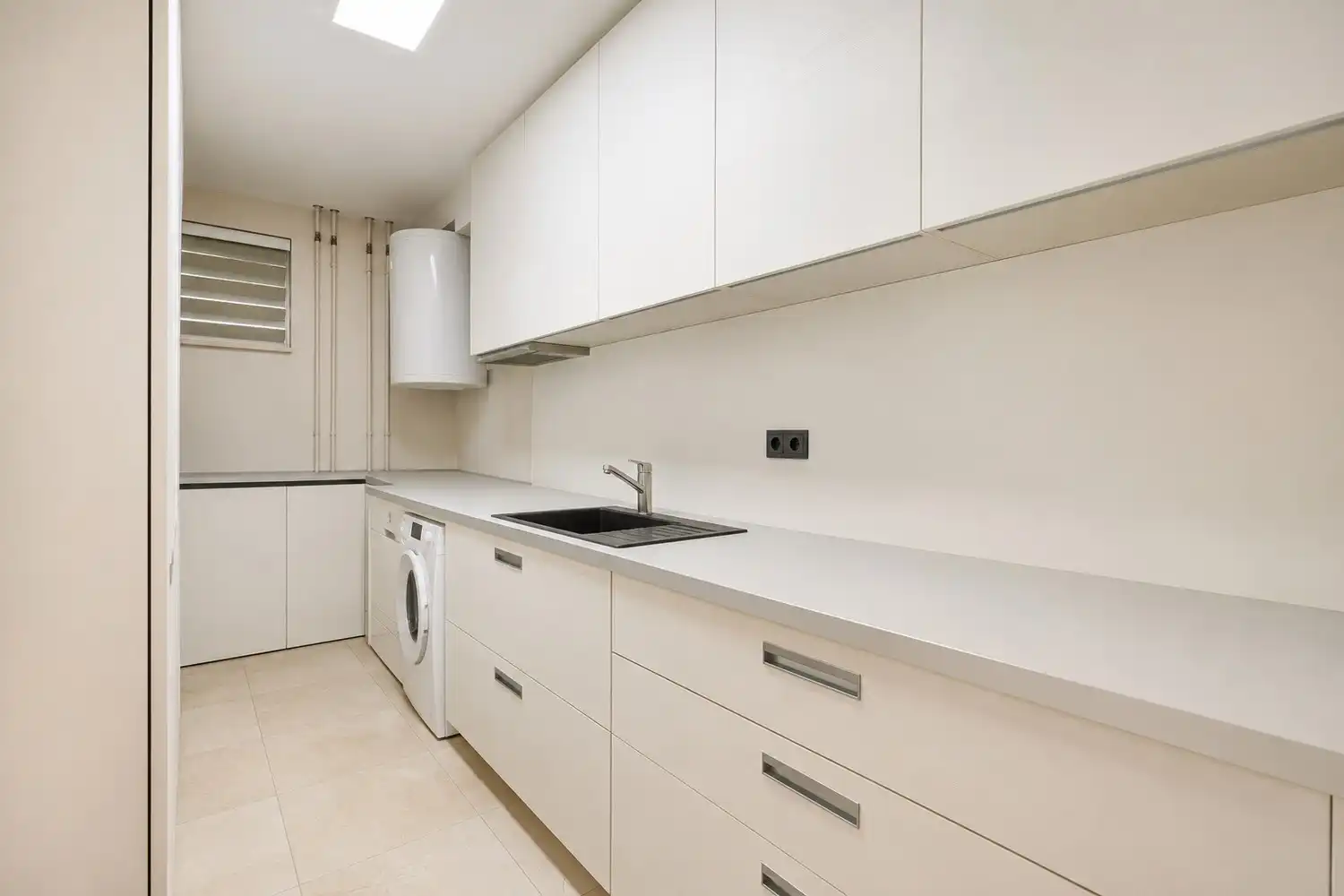 Karaktervolle villa met 4 slaapkamers op een uitzonderlijk perceel in Rekem foto 13
