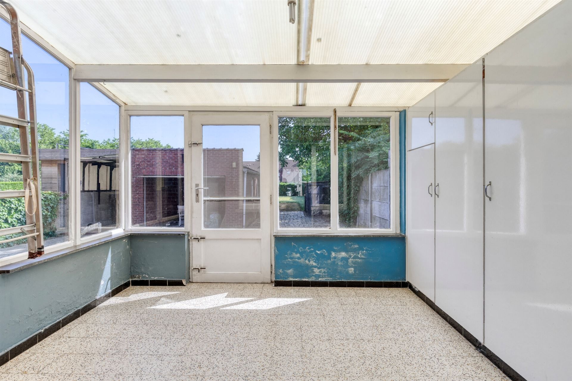 Op te knappen HOB in rustige omgeving foto 9
