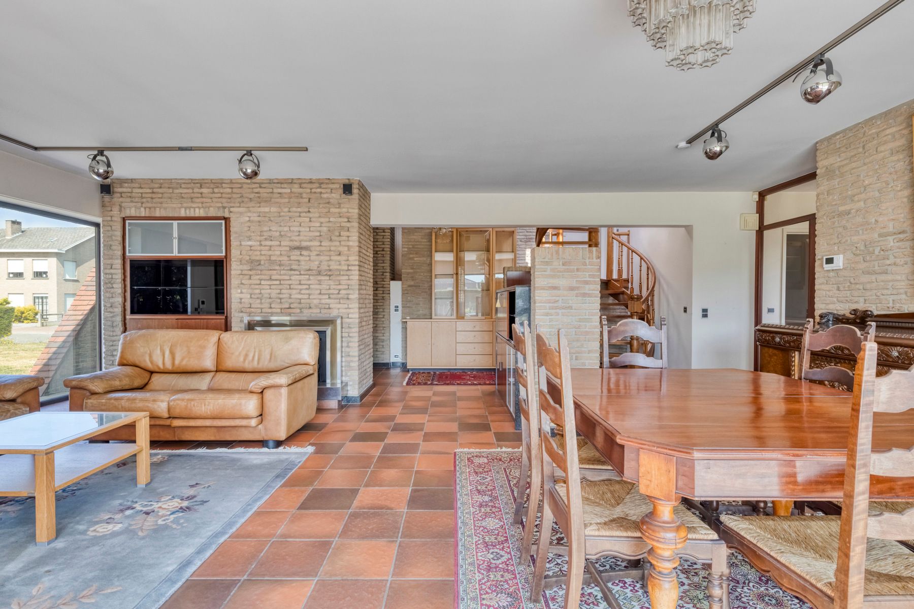 Architecturale parel met 3slaapkamers en garage op 14a 42ca! foto 8