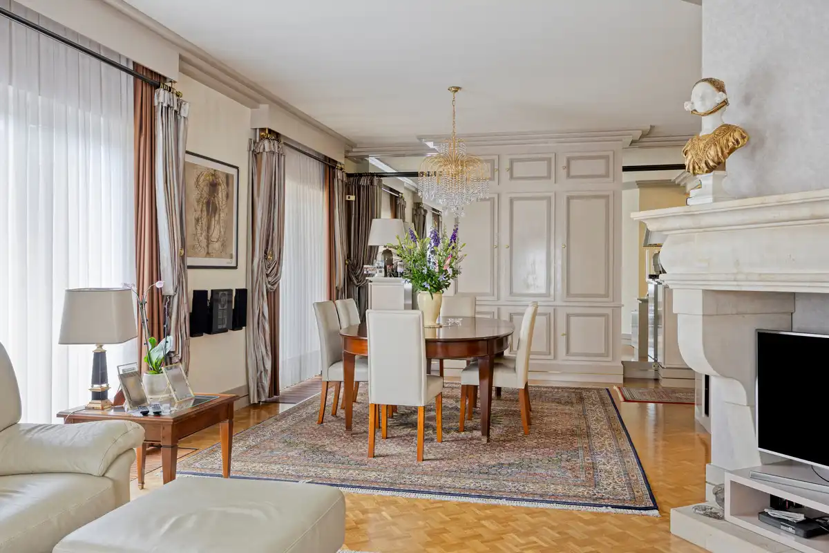ROYALE WONING MET DOKTERSPRAKTIJK TE BILZEN HOESELT. foto 9