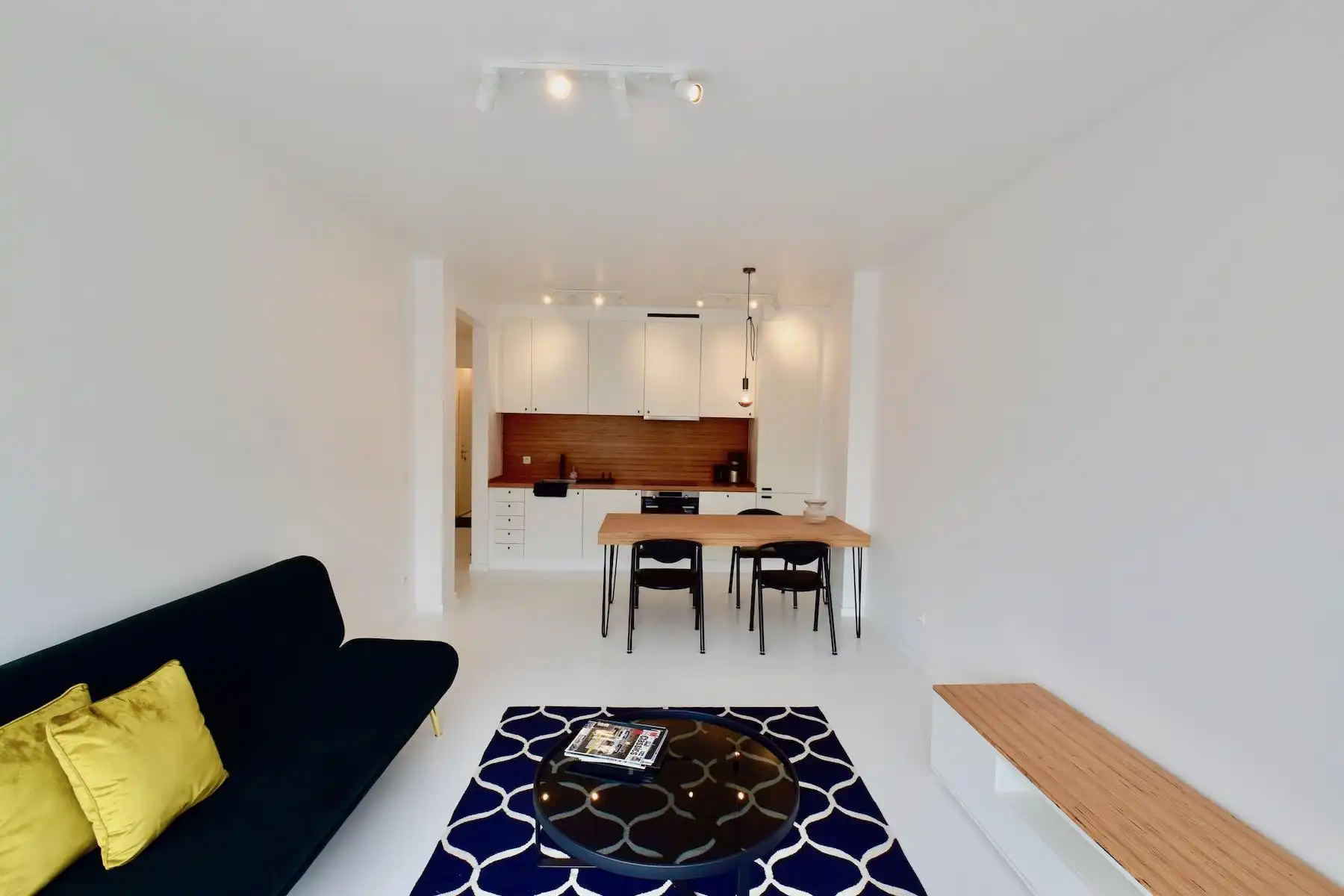 ANTWERPEN - gemeubeld twee-slaapkamer appartement  foto 3