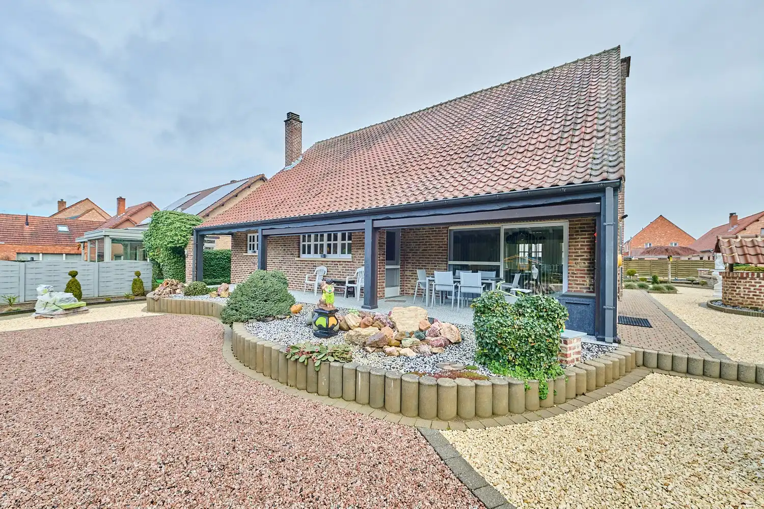 Goed onderhouden woning op ruim perceel in een bosrijke omgeving te Beringen. foto 25