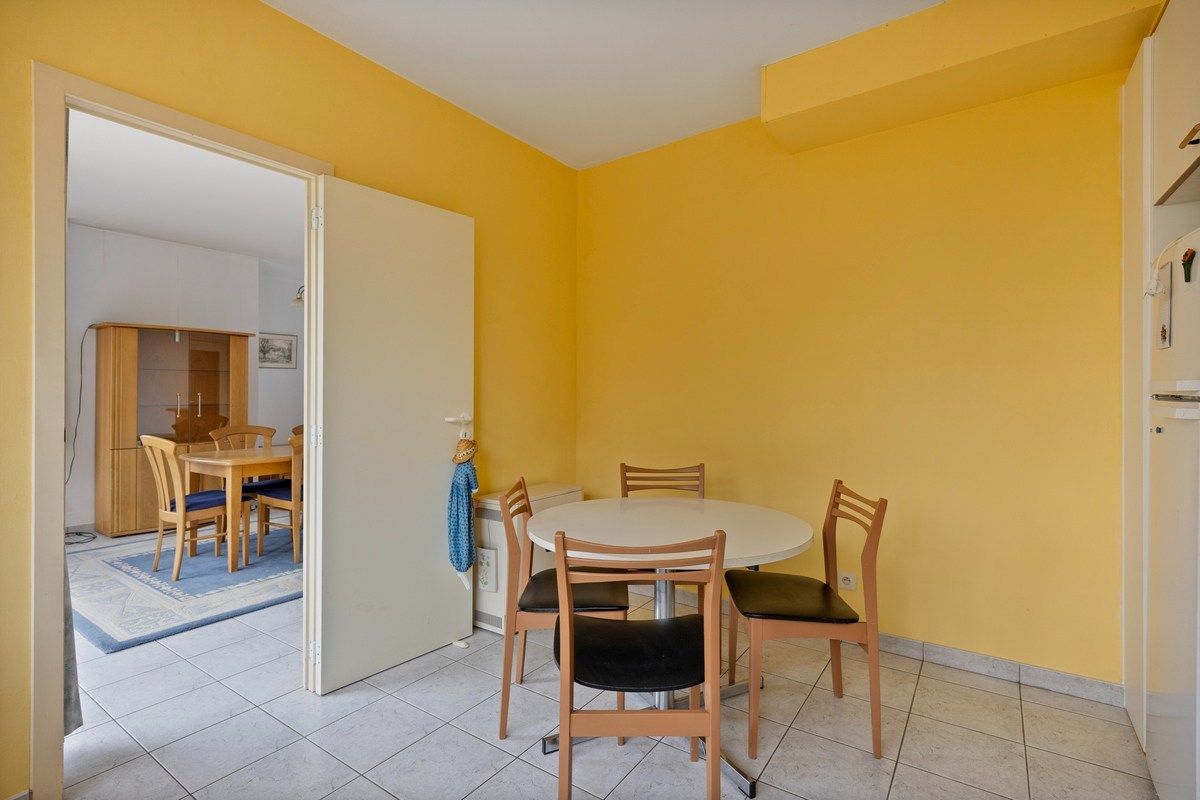 Goed gelegen appartement met parking en kelder  foto 11