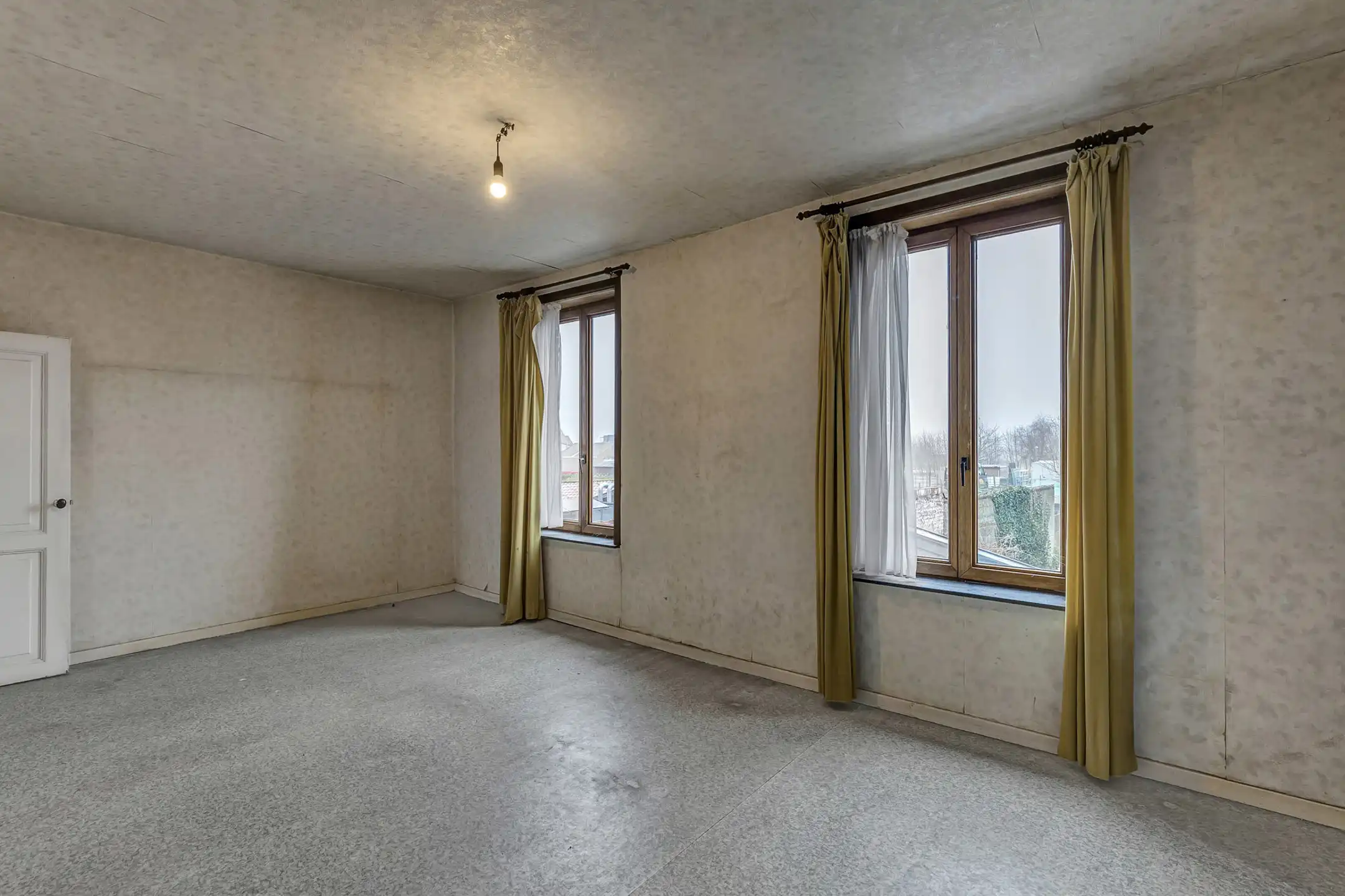 Charmante rijwoning met tuin en garage foto 13