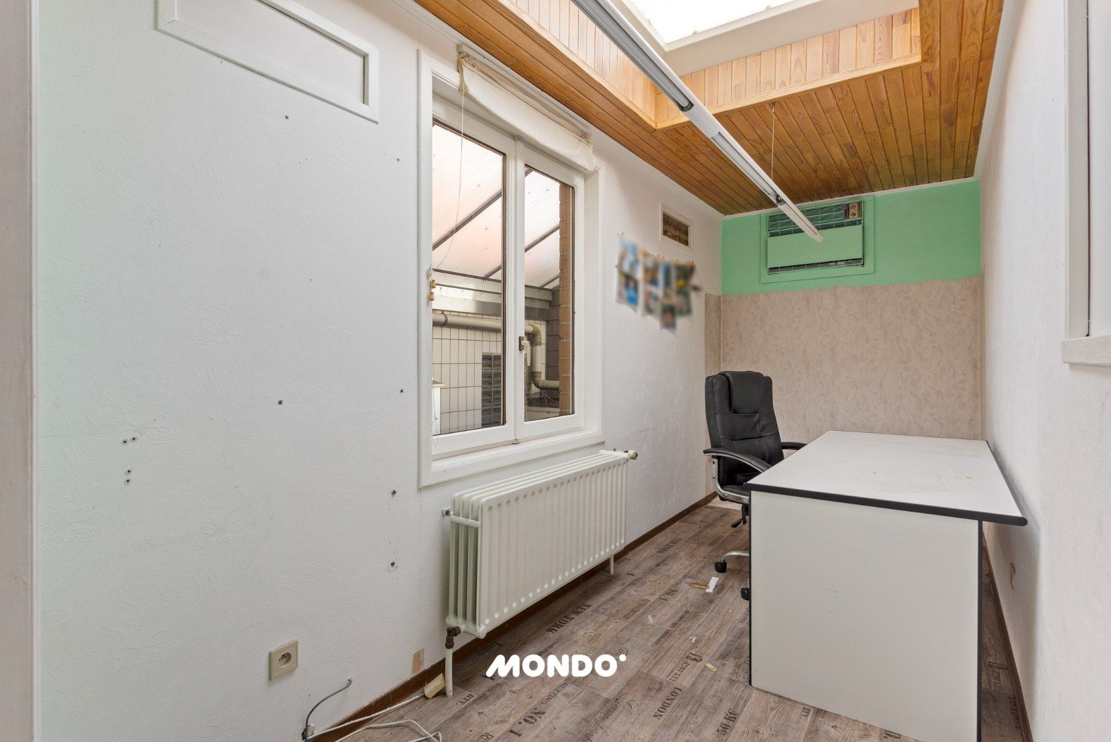 Veelzijdig handelspand met twee duplex appartementen in hartje Willebroek — uitstekende commerciële ligging. foto 23