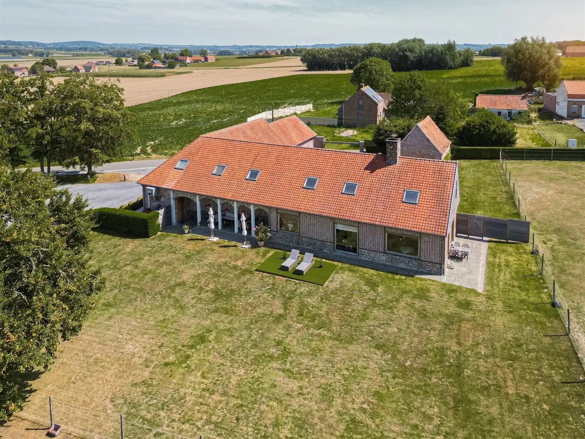 Handelspand mét instapklare villa én ruime parking foto 22