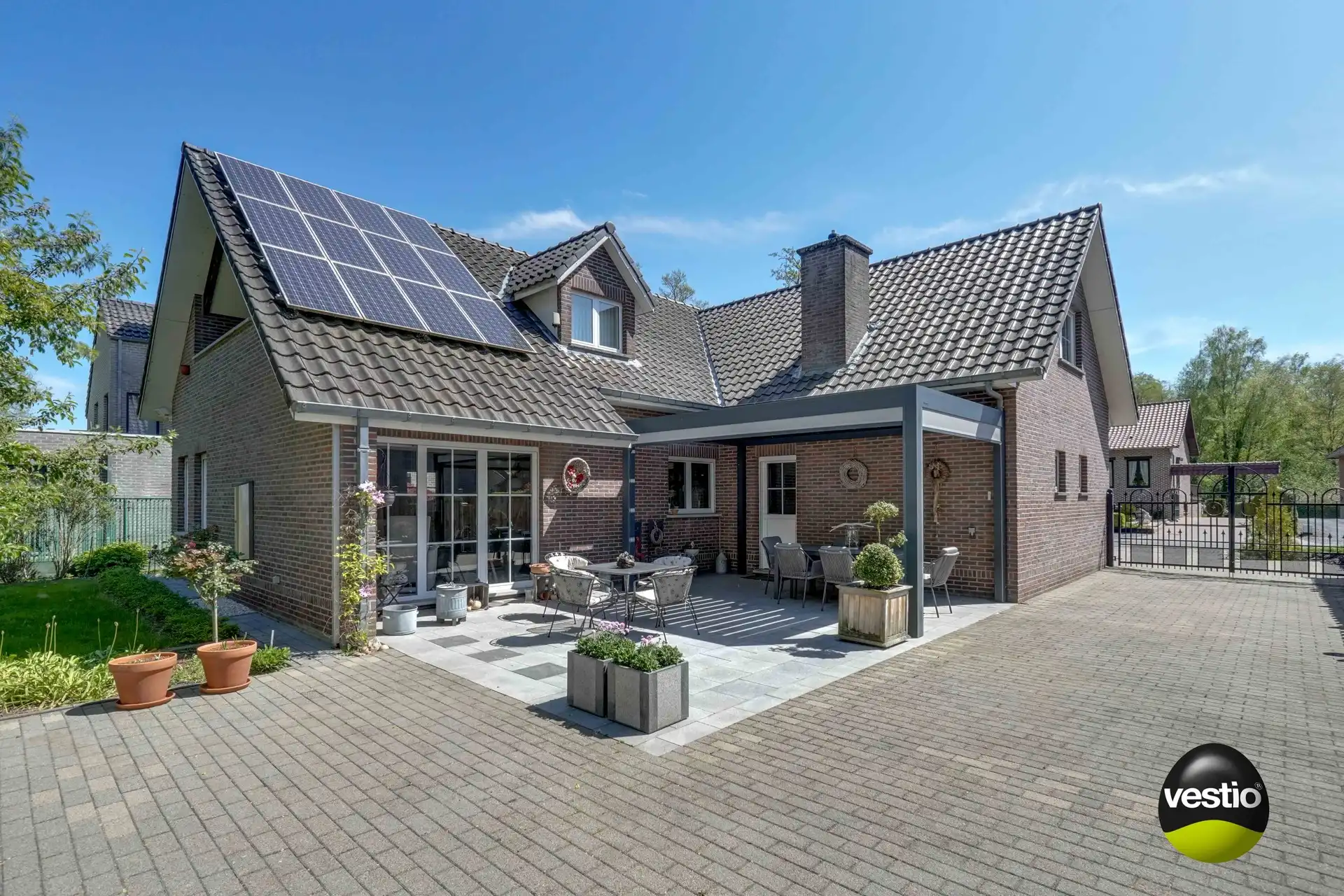 RUIM, ENERGIEZUINIG LANDHUIS GELEGEN TEGEN NATUURGEBIED foto 3