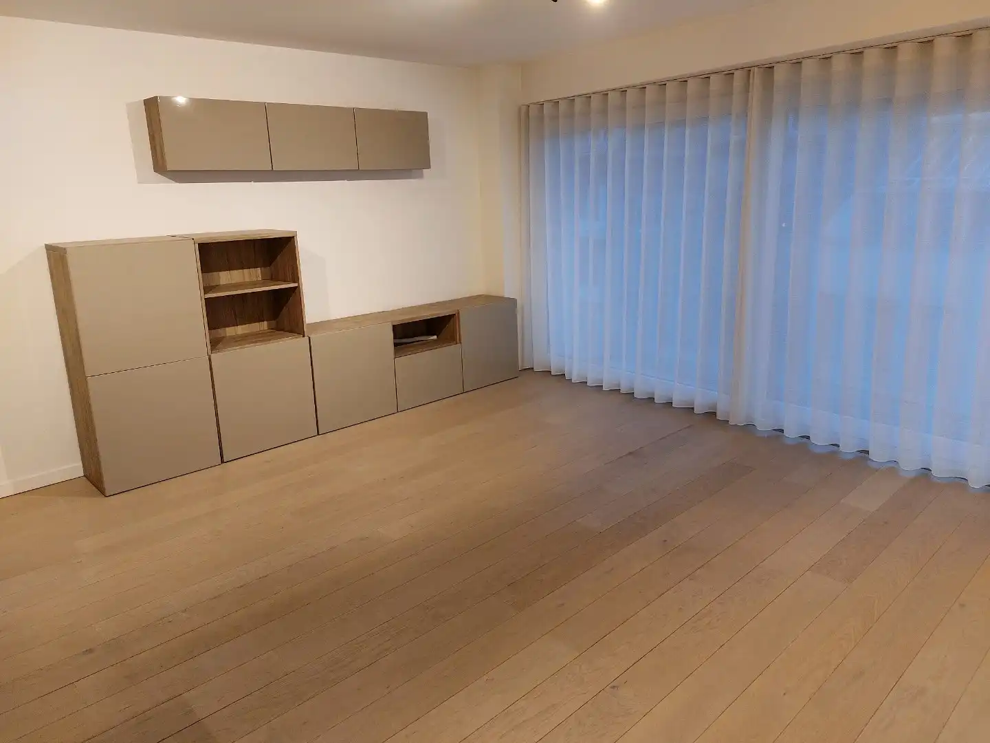 PRACHTIG RECENT APP. GELEGEN JOZEF II STRAAT - TOPLIGGING! foto 3