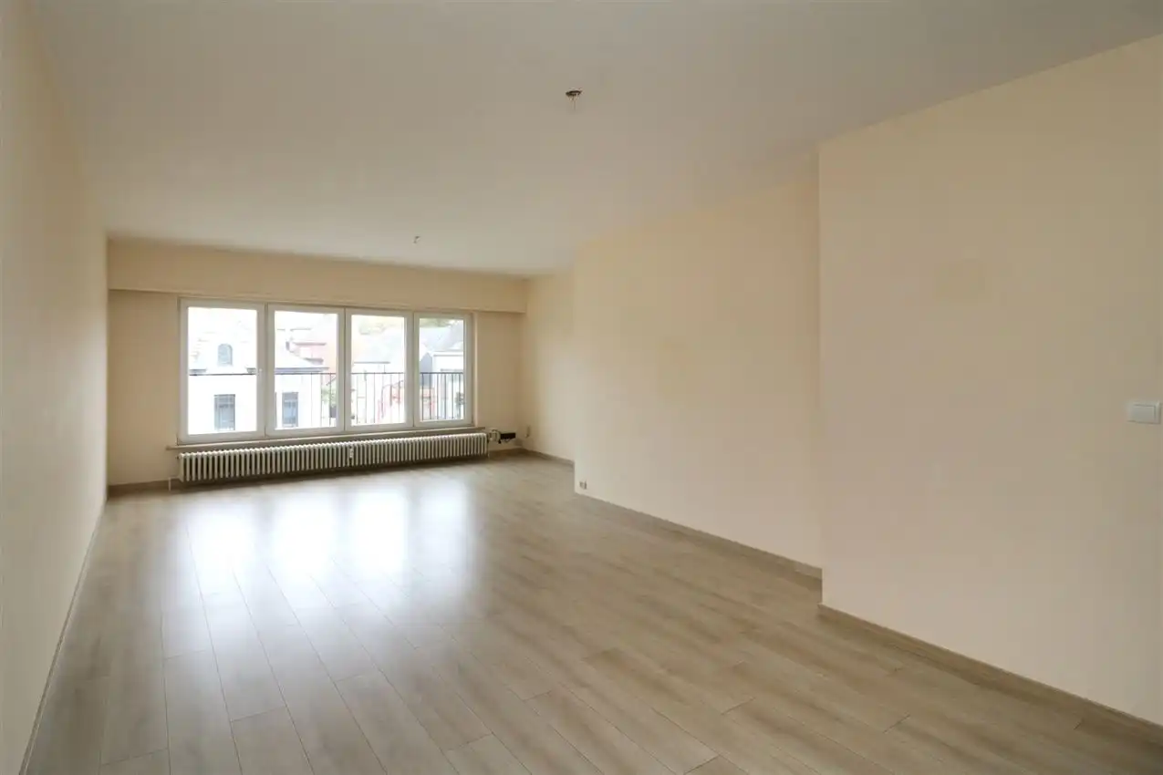 Opbrengsteigendom (handel & 4 app) op toplocatie foto 31