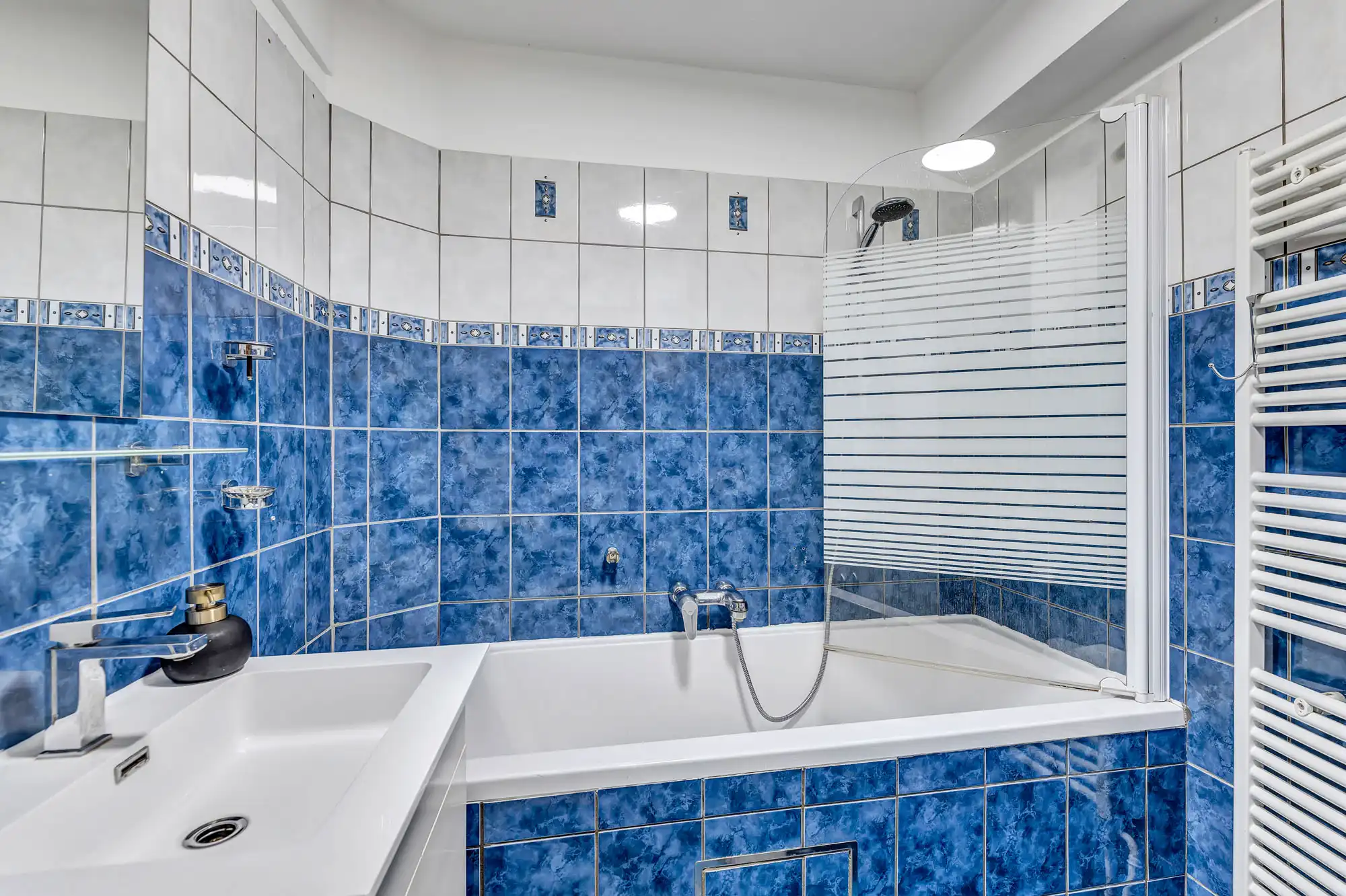 Gelijkvloers appartement met 3 slaapkamers en tuin! foto 14
