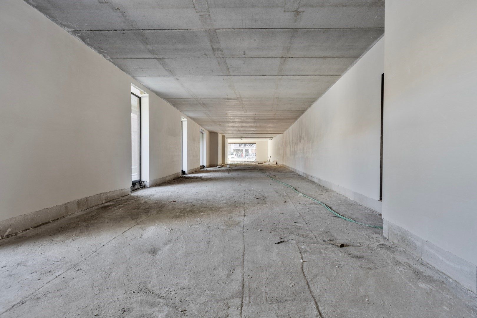 GELIJKVLOERS HANDELSPAND met KELDERRUIMTE TE HUUR/TE KOOP OP A-LOCATIE IN HOUTHALEN CENTRUM   foto 10