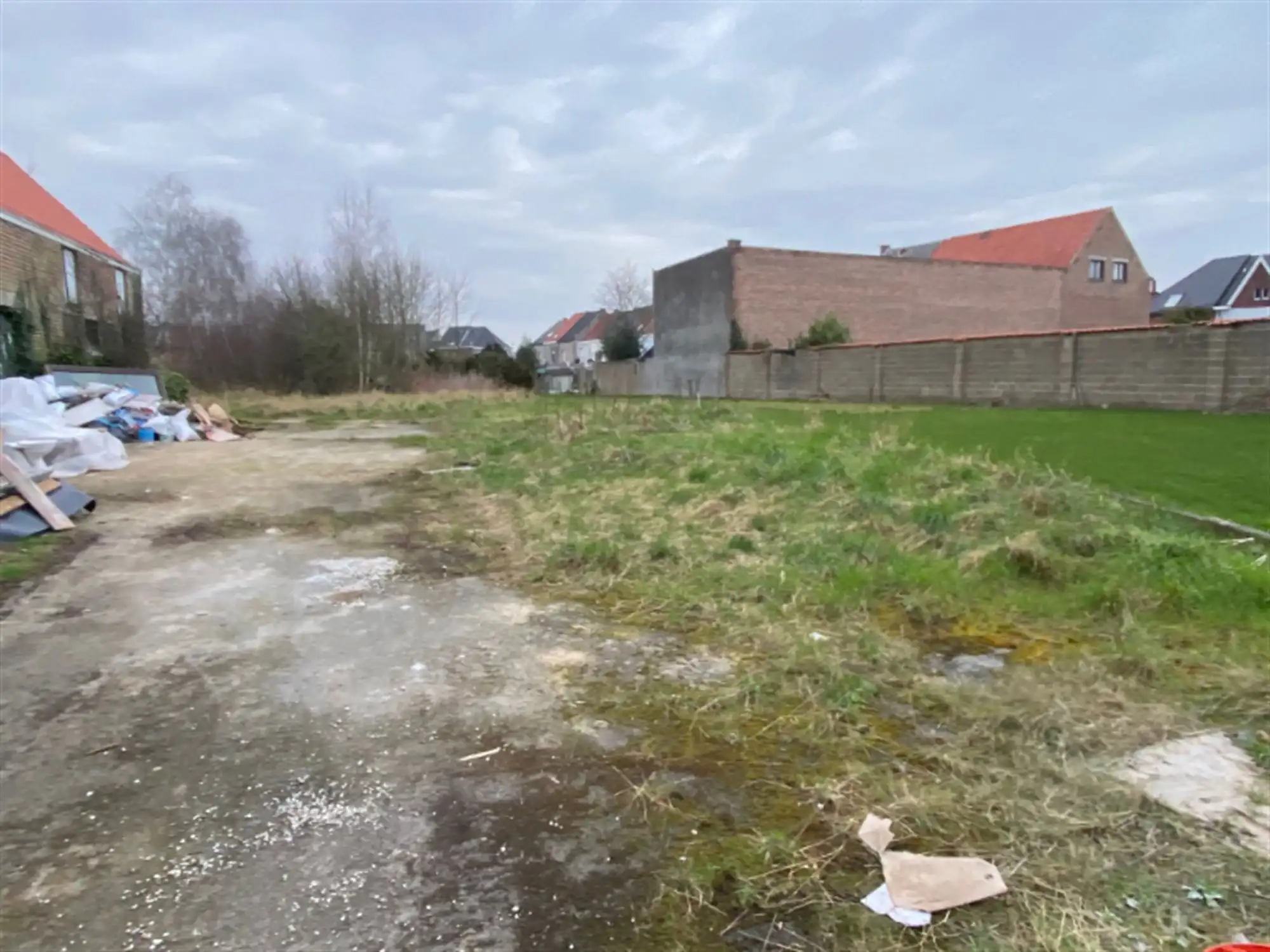 Bouwgrond voor halfopen bebouwing - 4 are 34 centiare - in de rand van Aalst. foto 2