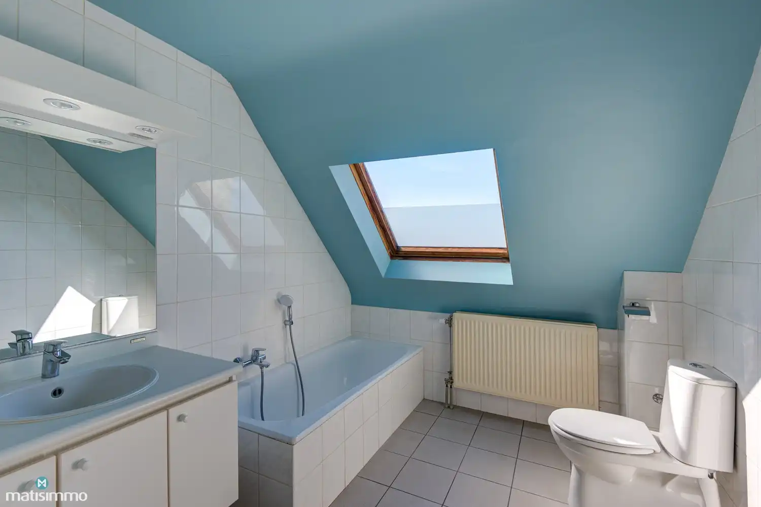 INSTAPKLAAR DUPLEX-APPARTEMENT MET 2 SLAAPKAMERS EN GARAGE NABIJ HET CENTRUM VAN BILZEN foto 16