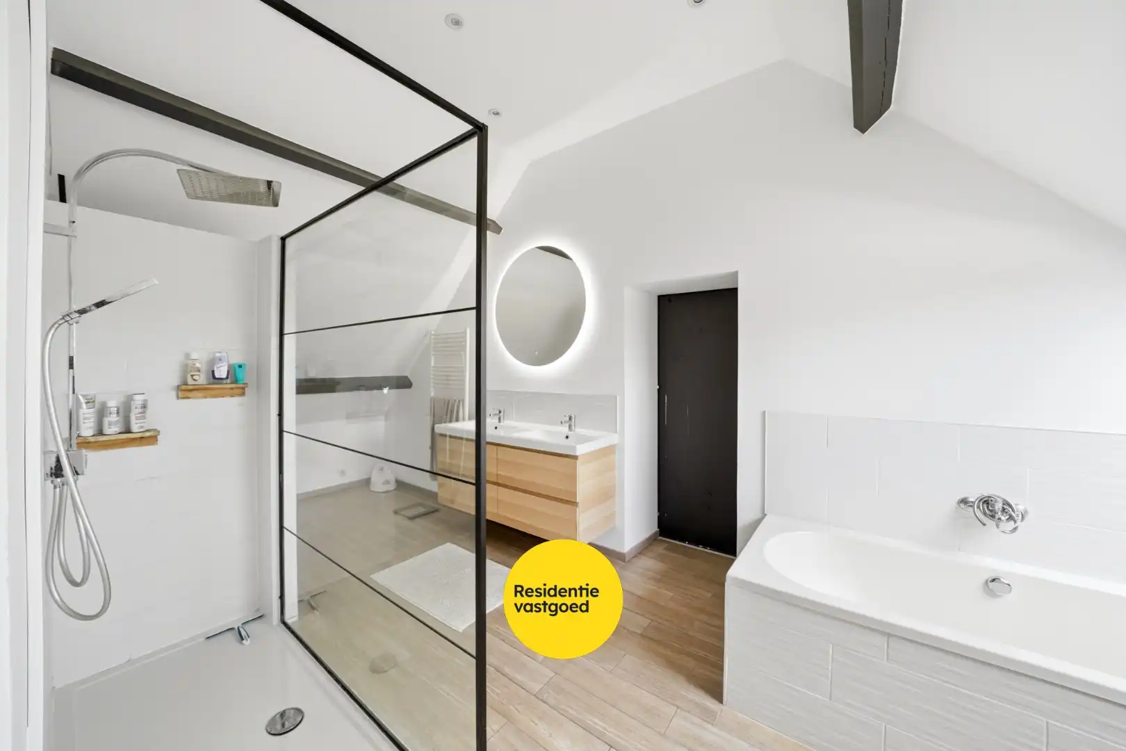 Karaktervolle halfopen bebouwing met multifunctioneel bijgebouw  in Westkerke foto 29