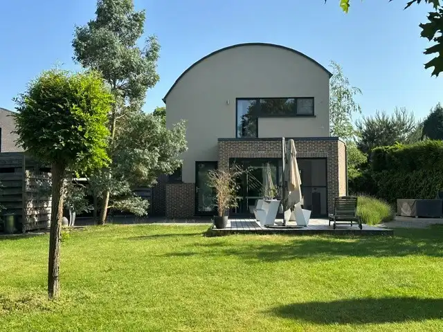 Ruime moderne woning op een perceel van 10a 12ca in een rustige, bosrijke omgeving te koop foto 30