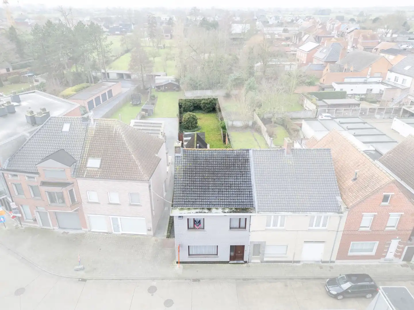 Halfopen woning met tuin en 3 slaapkamers foto 3