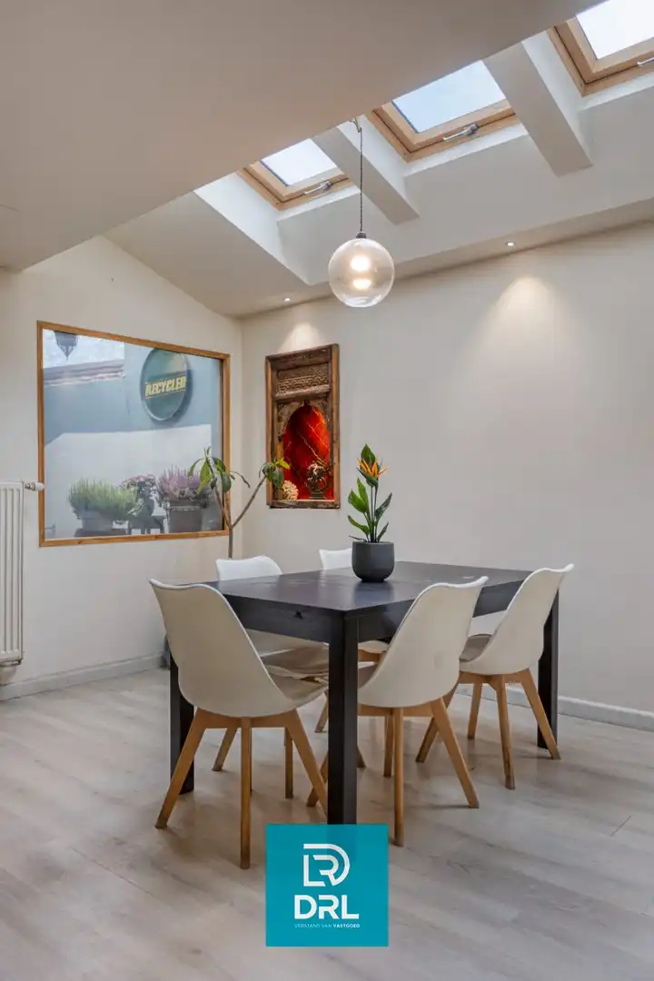 Af te werken woning met grote werkplaats/loods te Sint-Kruis. foto 6