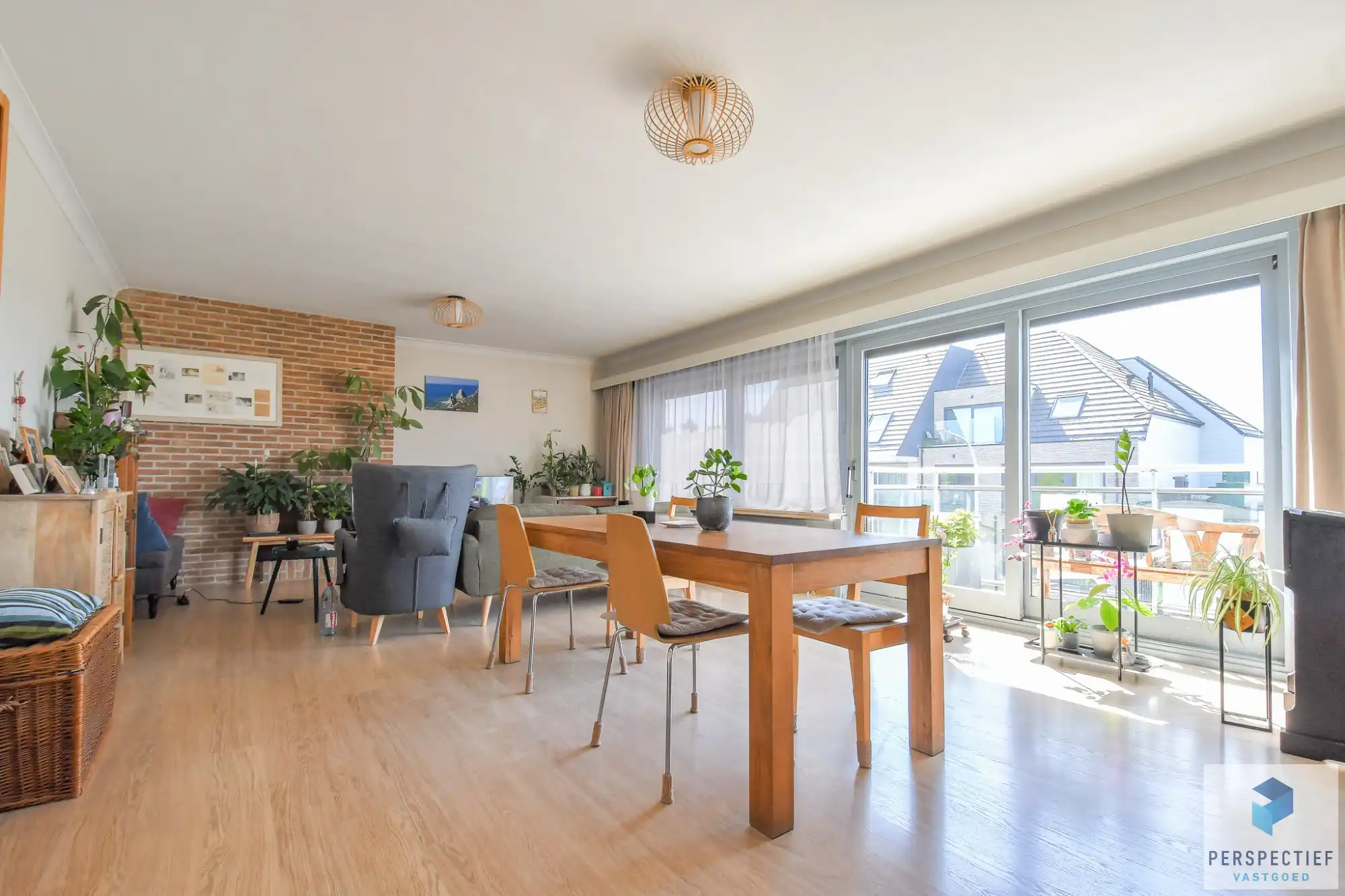 GOED GELEGEN en GROOT ( 150 m²) APPARTEMENT MET 3 SLAAPKAMERS foto 3