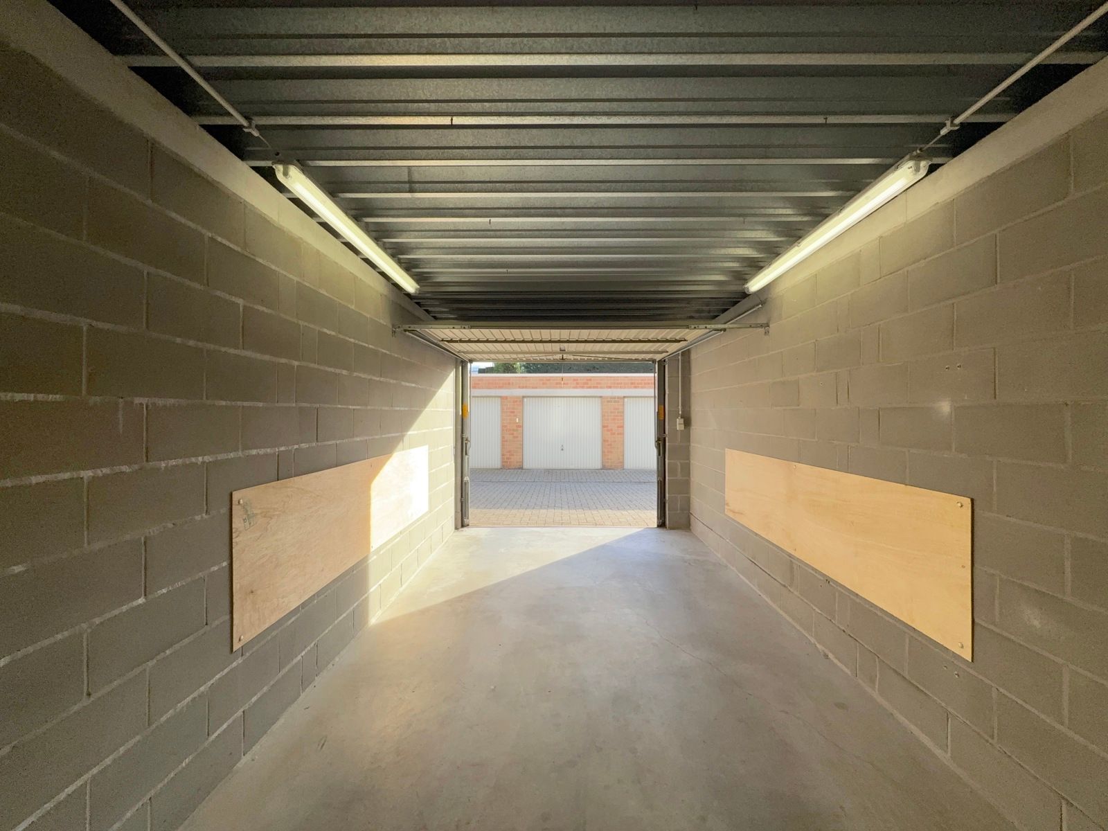 Gesloten garagebox (nr. 20) in Residentie Arcada foto 3