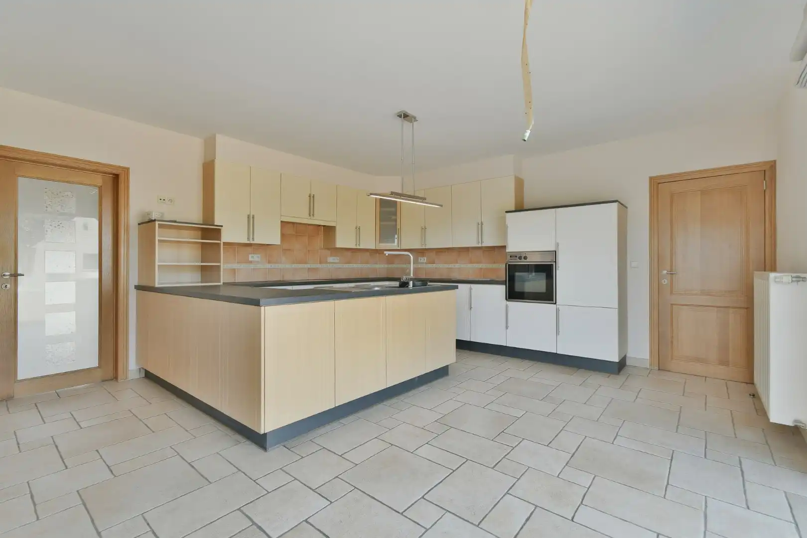 Ruime alleenstaande woning te huur in landelijk Ichtegem foto 5