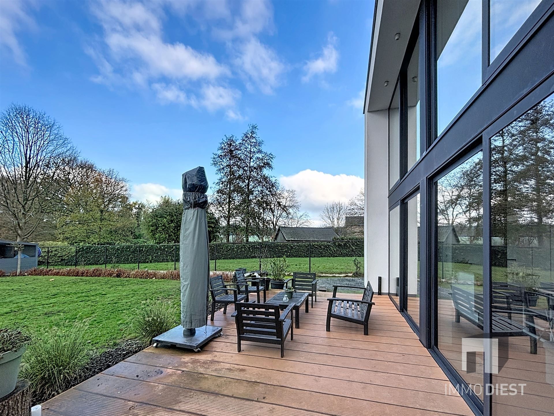 Villa met tiny house op 9,5are foto 4