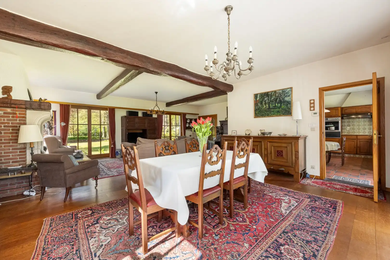 Villa met praktijkruimte en dubbele garage op riant perceel van 2.010 m² te Schoten foto 7