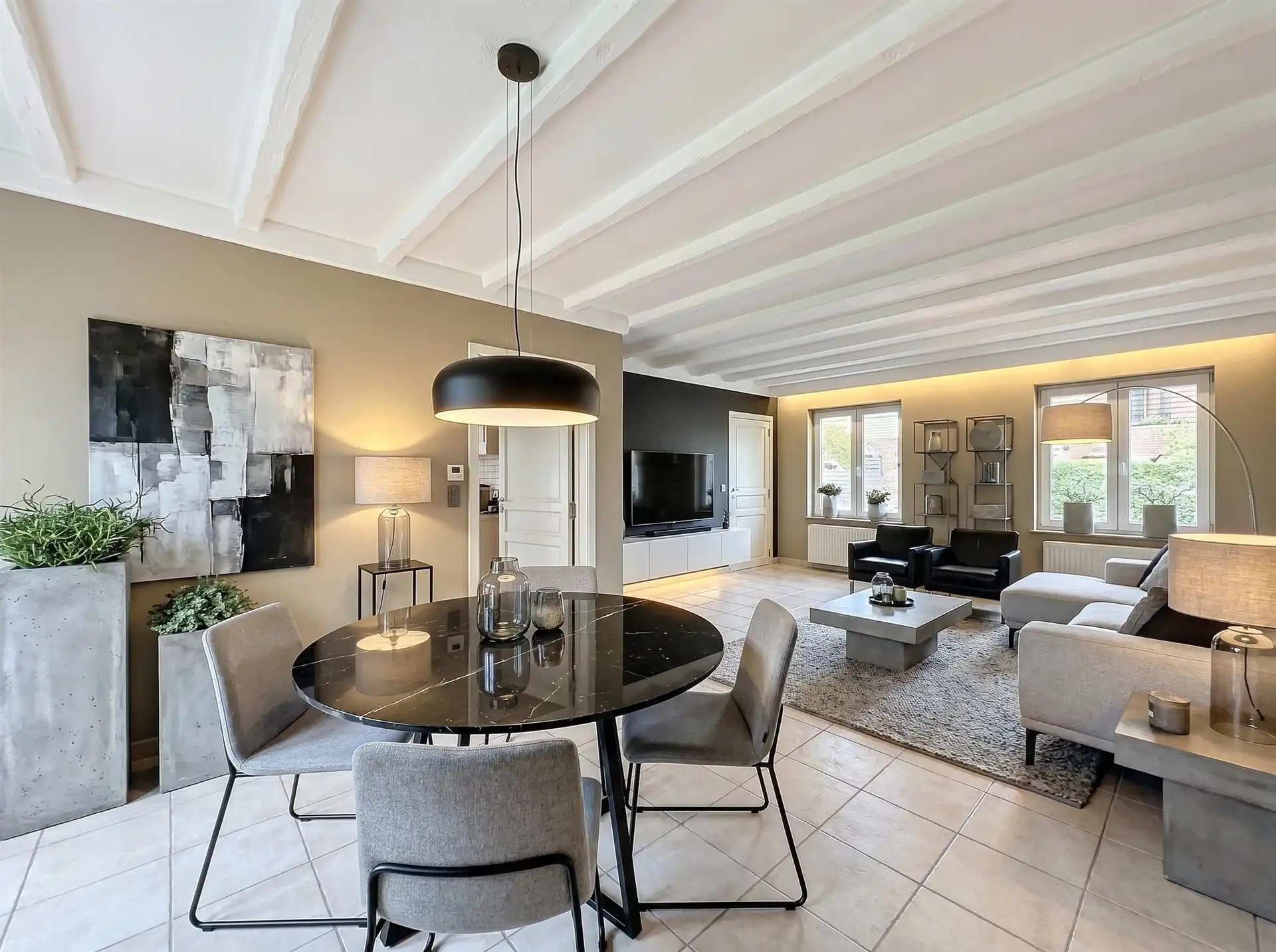 Energiezuinige open bebouwing met 3 slaapkamers, oprit en garage op perceel van 524m² in Zwijndrecht! foto 2