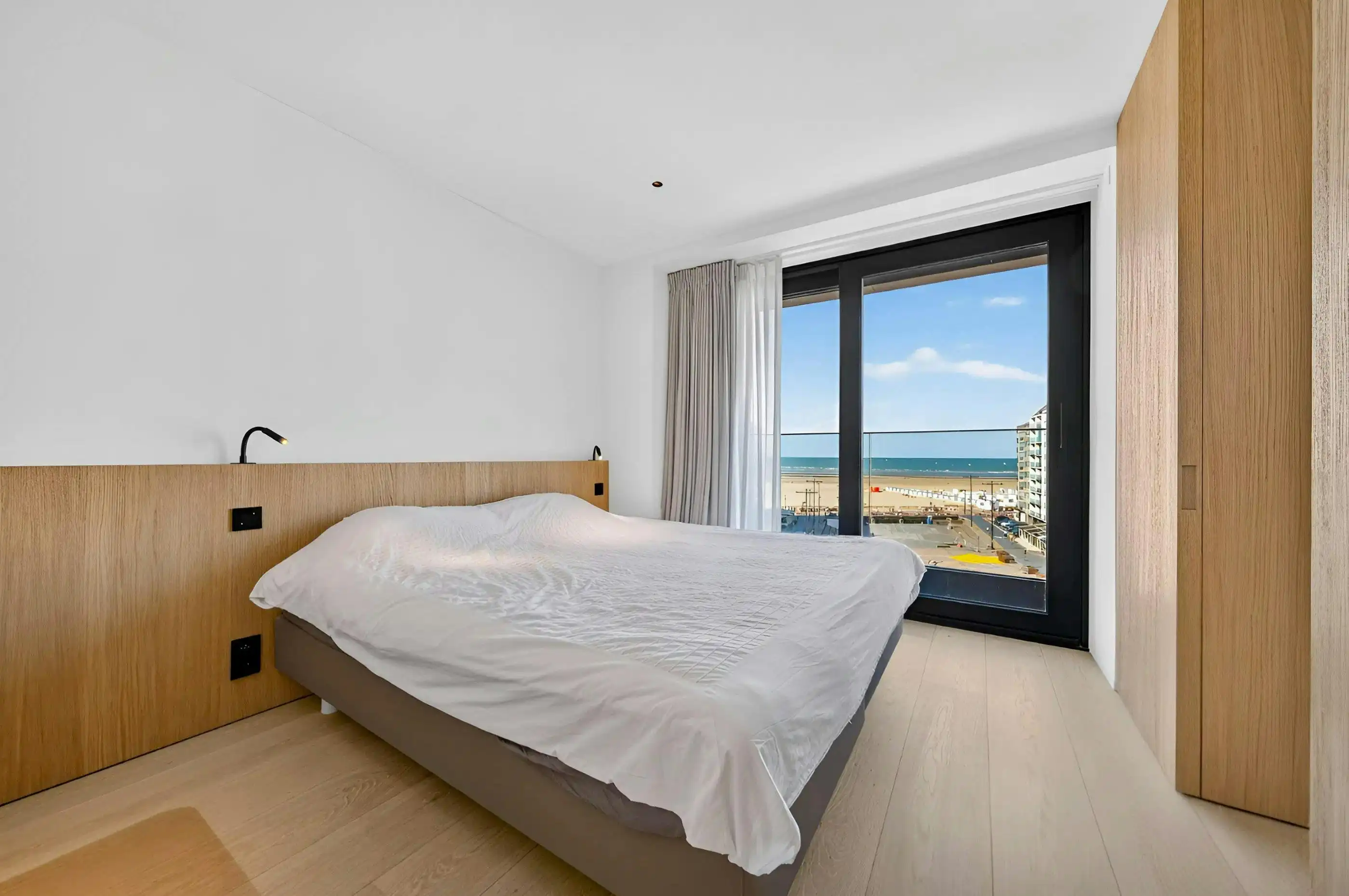 Luxe appartement te koop in de Heldentoren te Knokke-Heist foto 23