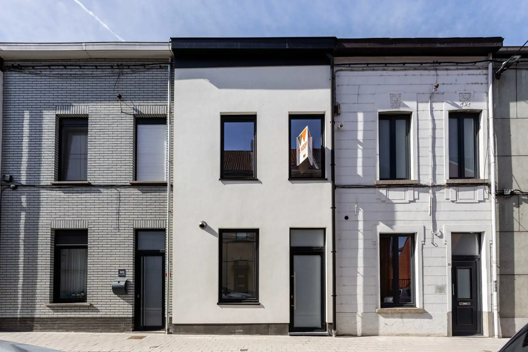 Kwalitatief gerenoveerde woning in centrum Aalst. foto {{pictureIndex}}