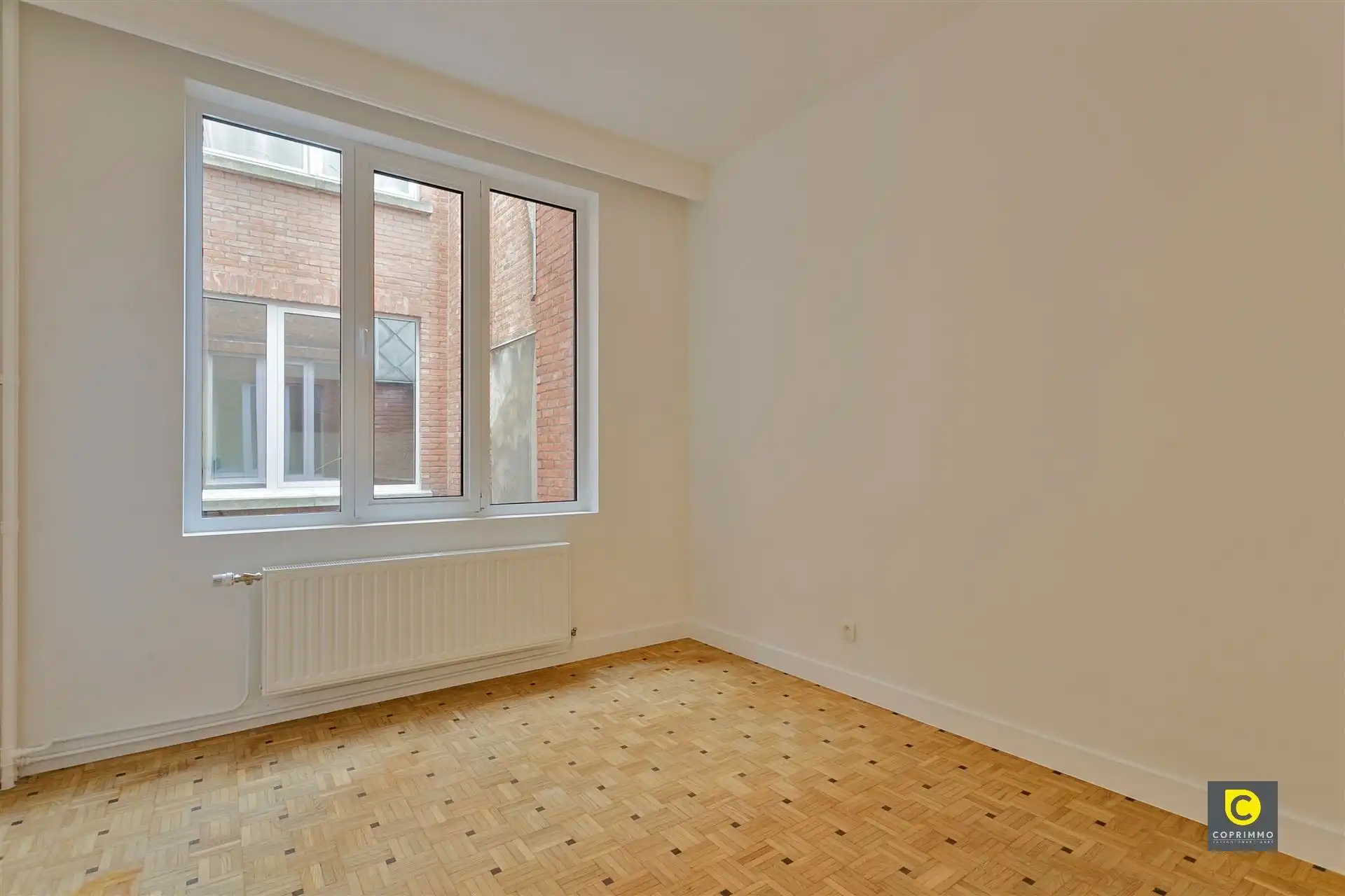 Ruim, recent gerenoveerd 3 slpk app te Diamantwijk! foto 11