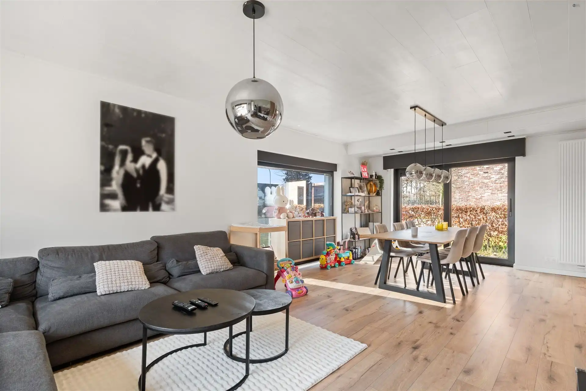 Gerenoveerde bungalow in een rustige woonwijk te Stekene foto 3