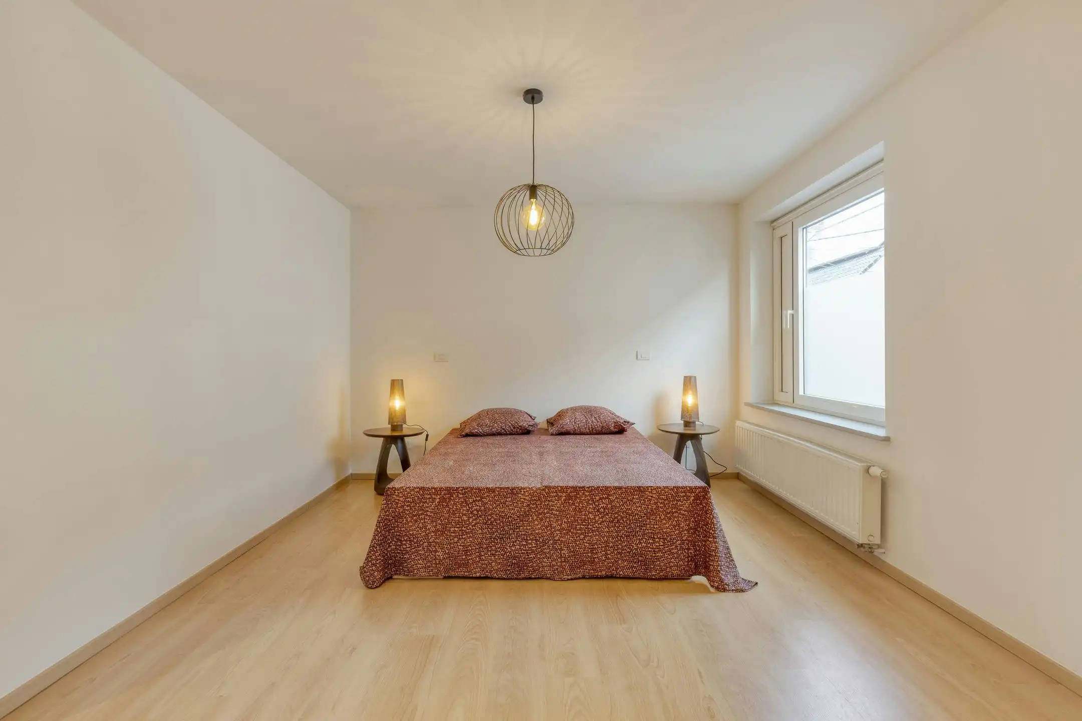 Instapklaar huis te koop met 4 slaapkamers, tuin en garage foto 10