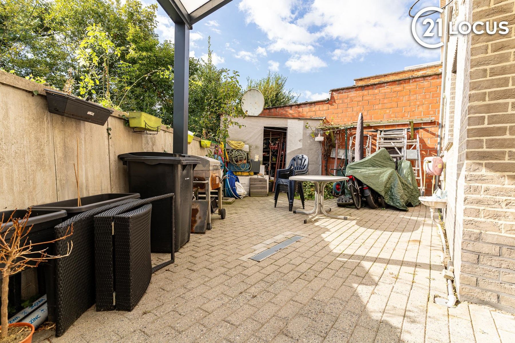 Instapklare en ruime woning in het hart van Kruibeke foto 22