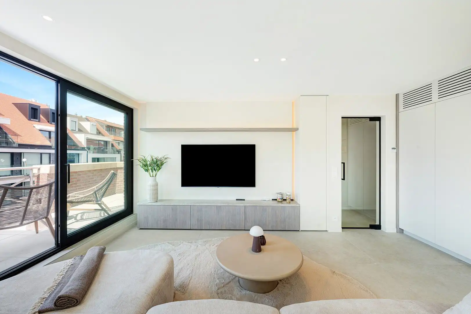 Prachtig gerenoveerd duplex hoekappartement nabij de Lippenslaan. foto 13