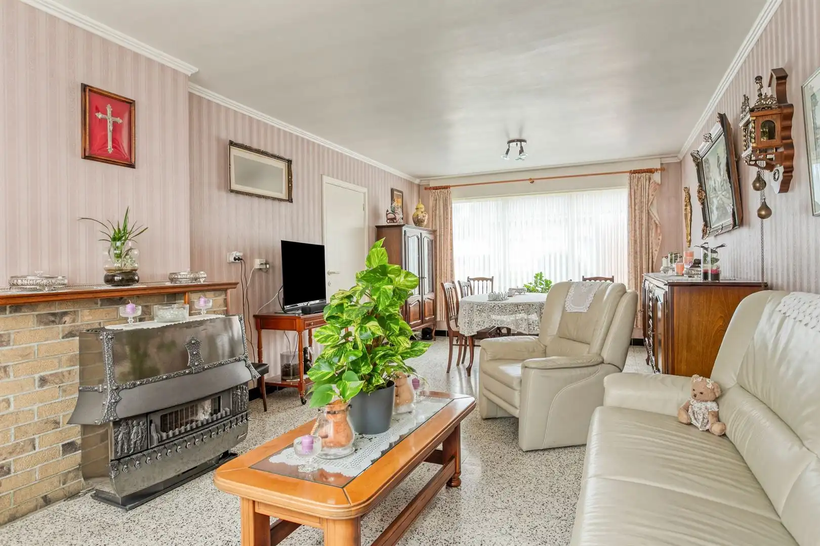 Te renoveren woning te Heurne foto 6