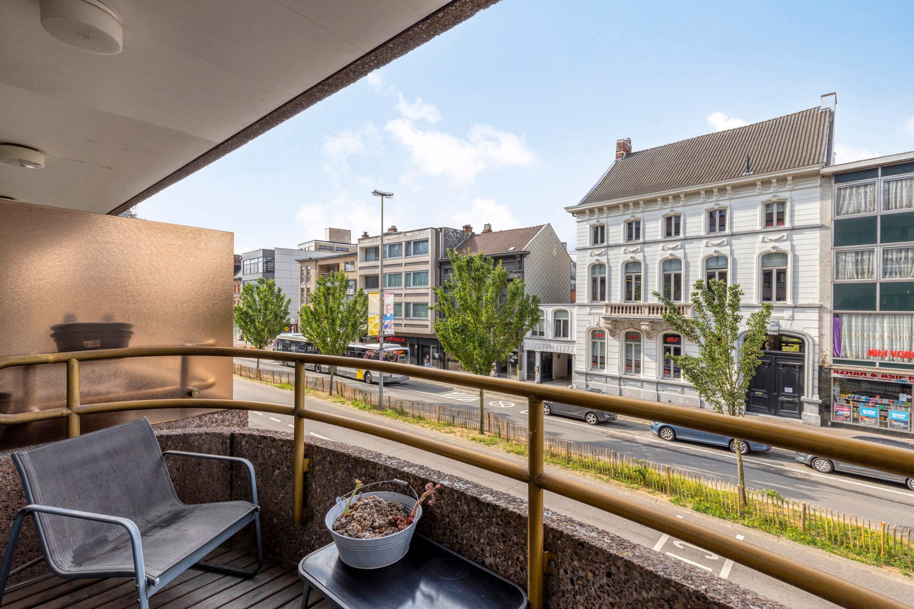Instapklaar appartement met 2 terrassen in Sint-Niklaas foto 14