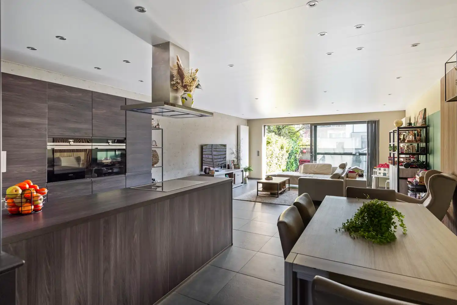 Gerenoveerde woning met drie slaapkamers op uitstekende locatie in Kontich foto 2