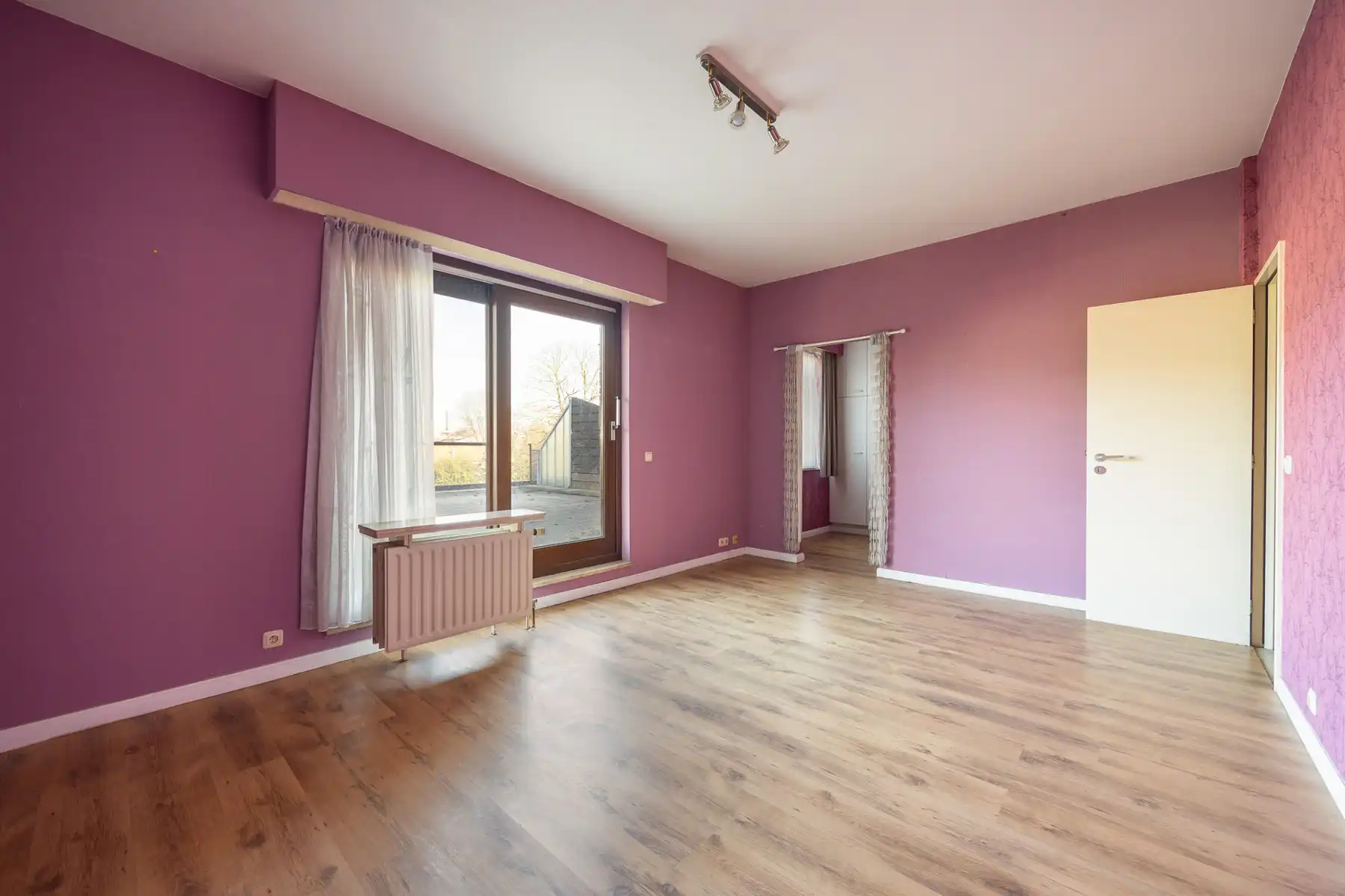 Ruim 2-slaapkamerappartement met lift, 2 terrassen en garage. foto 6